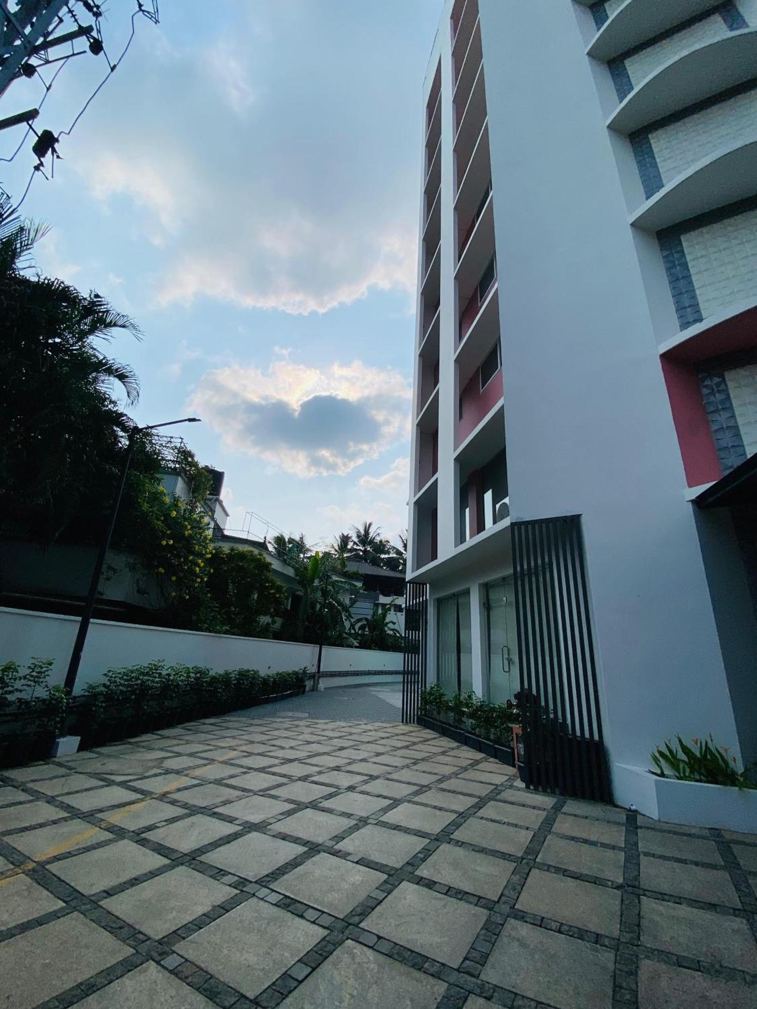 The Habitat Suites Guruvāyūr Esterno foto
