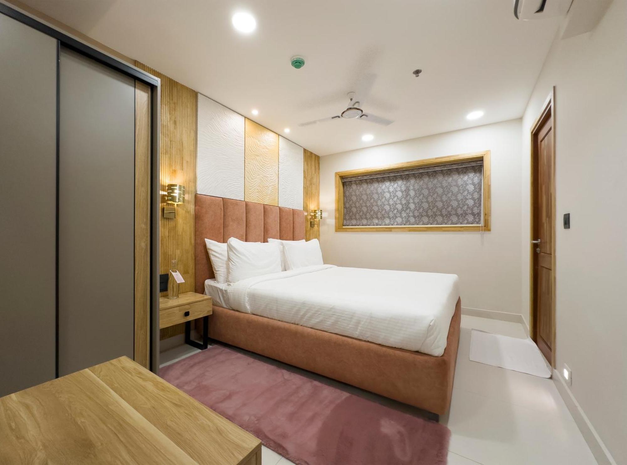The Habitat Suites Guruvāyūr Esterno foto