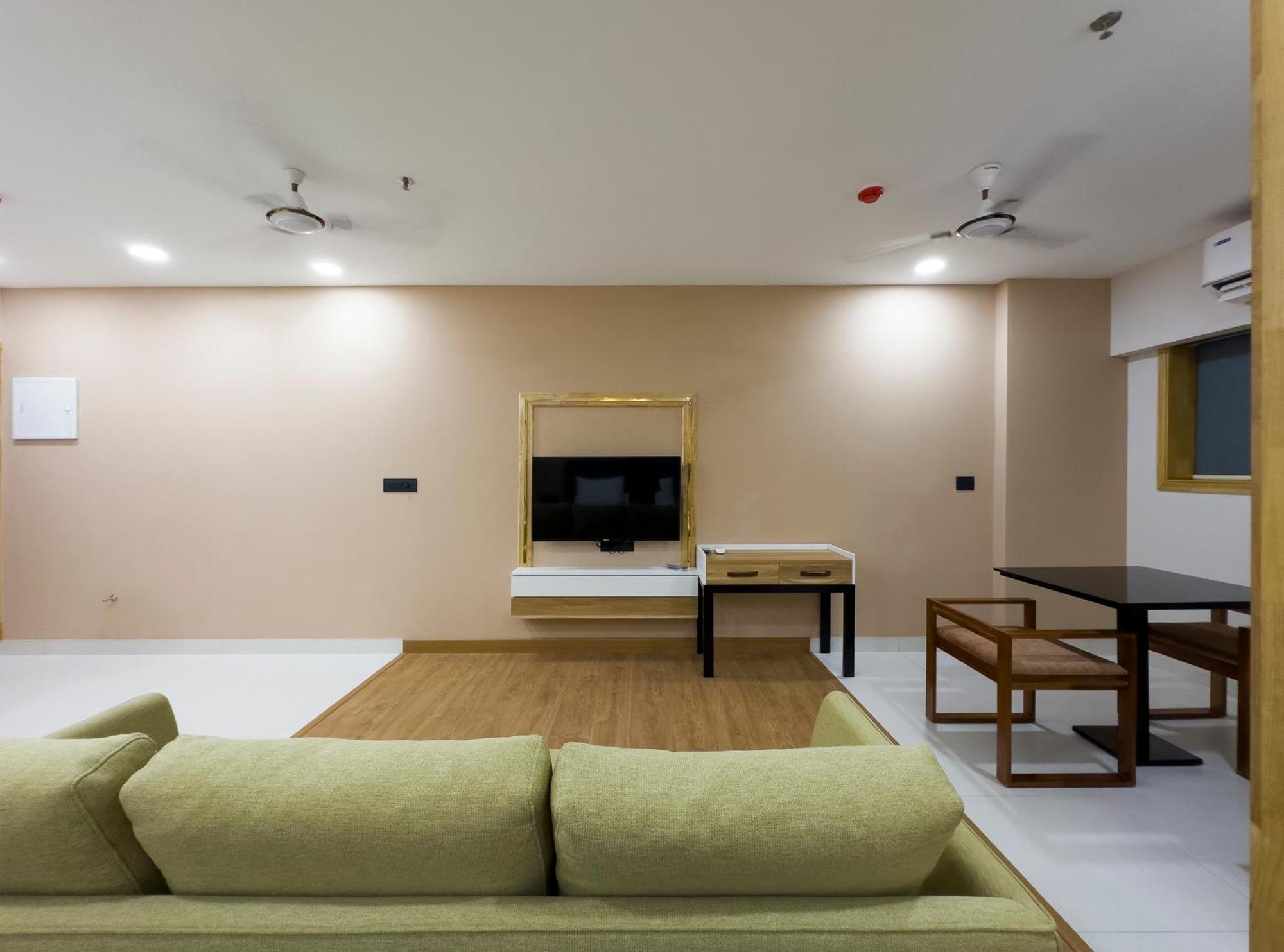 The Habitat Suites Guruvāyūr Esterno foto