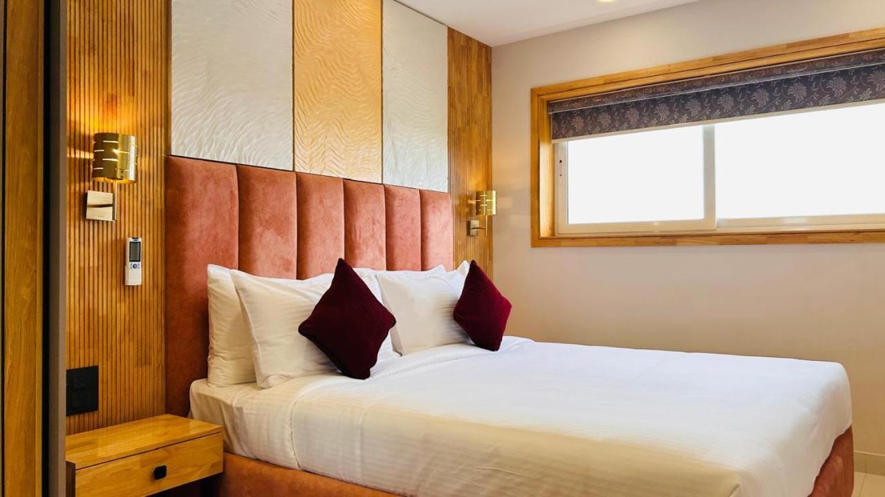 The Habitat Suites Guruvāyūr Esterno foto