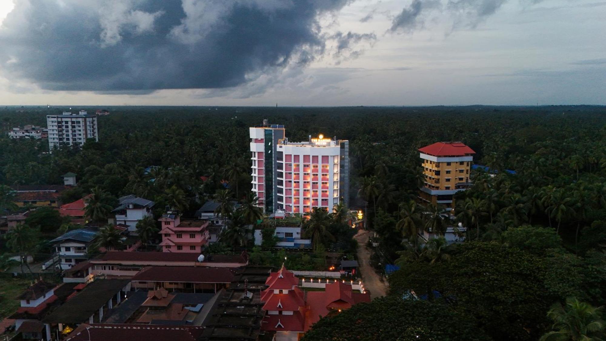 The Habitat Suites Guruvāyūr Esterno foto